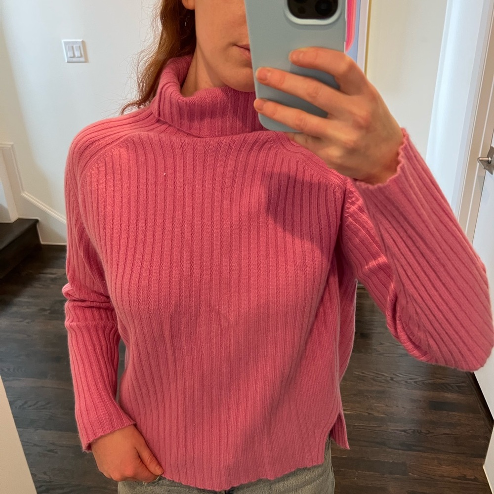 NEVER WORN CASHMERE SWEATER